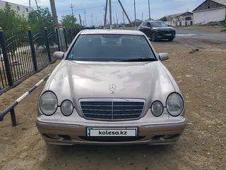 Mercedes-Benz E 320