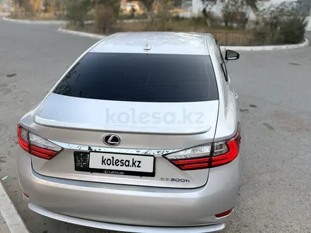 Lexus ES 300h 2014 года за 7 600 000 тг. в Жанаозен – фото 4