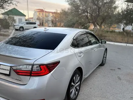 Lexus ES 300h 2014 года за 7 600 000 тг. в Жанаозен – фото 3