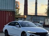 Hyundai Elantra 2023 года за 8 500 000 тг. в Уральск – фото 3