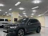 BMW X5 2022 года за 42 000 000 тг. в Астана