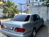 Mercedes-Benz E 280 1996 года за 4 500 000 тг. в Шымкент – фото 2