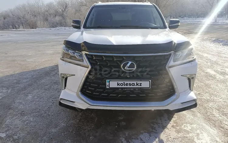 Lexus LX 570 2015 года за 30 000 000 тг. в Жезказган