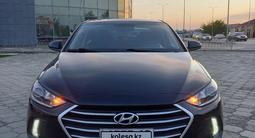 Hyundai Elantra 2018 года за 4 900 000 тг. в Уральск – фото 4