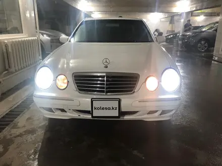 Mercedes-Benz E 320 2000 года за 4 000 000 тг. в Астана