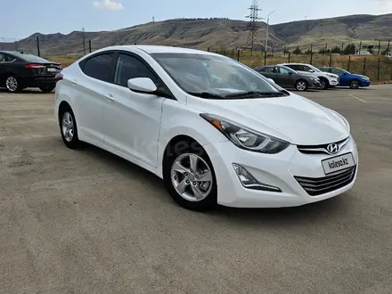 Hyundai Elantra 2015 года за 4 000 000 тг. в Атырау – фото 2