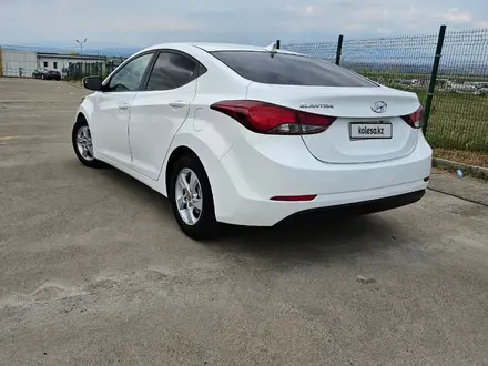 Hyundai Elantra 2015 года за 4 000 000 тг. в Атырау