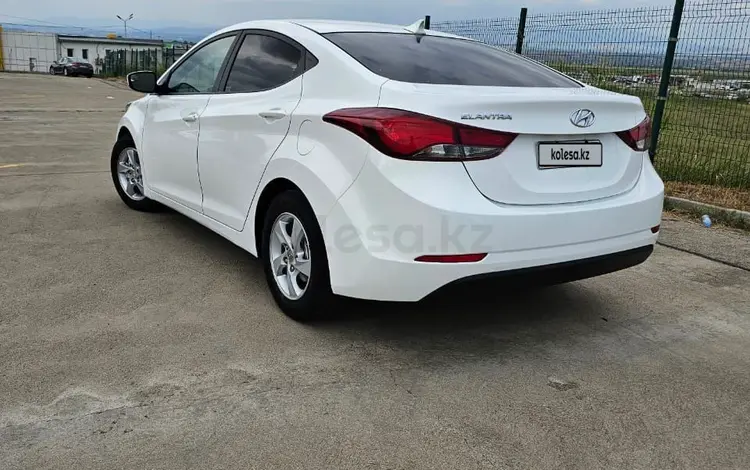 Hyundai Elantra 2015 годаүшін4 000 000 тг. в Атырау