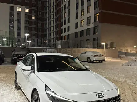 Hyundai Elantra 2021 года за 8 800 000 тг. в Астана – фото 3