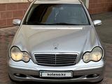 Mercedes-Benz C 320 2003 годаfor3 400 000 тг. в Алматы