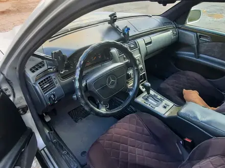 Mercedes-Benz E 320 1996 года за 2 650 000 тг. в Алматы – фото 9