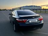 Toyota Camry 2016 годаүшін7 700 000 тг. в Уральск – фото 3