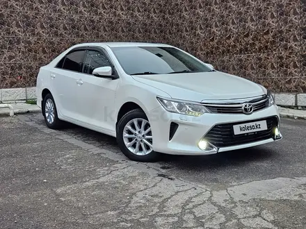 Toyota Camry 2015 года за 10 300 000 тг. в Павлодар