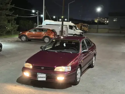Toyota Carina E 1996 года за 2 650 000 тг. в Алматы