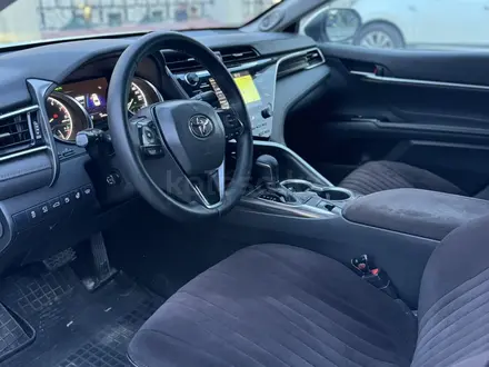 Toyota Camry 2018 года за 14 500 000 тг. в Шымкент – фото 10