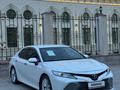 Toyota Camry 2018 годаүшін14 500 000 тг. в Шымкент – фото 2