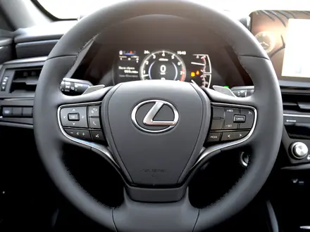 Lexus ES 250 Progressive 2025 года за 29 474 900 тг. в Шымкент – фото 11