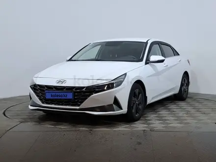 Hyundai Elantra 2022 года за 8 300 000 тг. в Астана