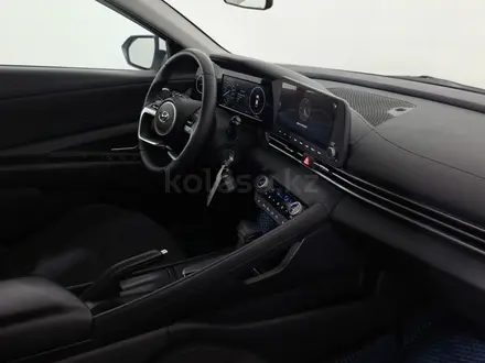 Hyundai Elantra 2022 года за 8 300 000 тг. в Астана – фото 15