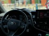 Toyota Camry 2021 годаүшін9 500 000 тг. в Атырау – фото 2