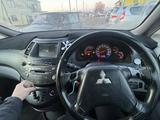 Mitsubishi Grandis 2005 годаfor3 200 000 тг. в Атырау – фото 5