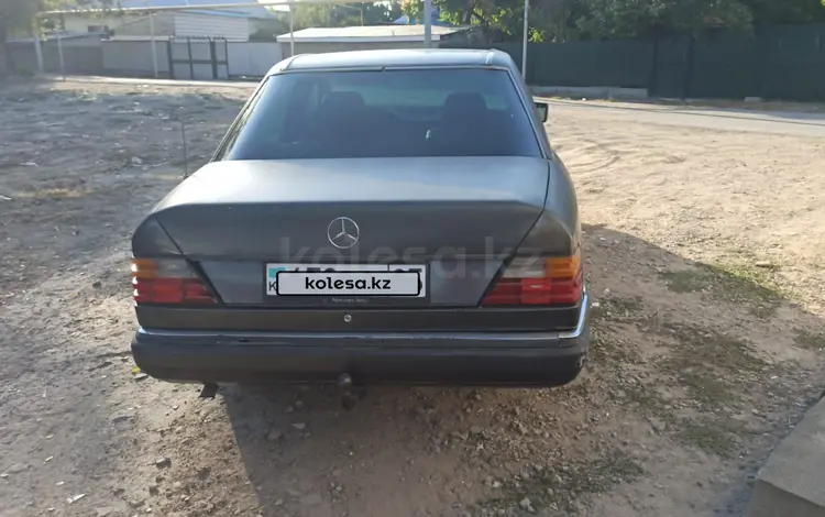 Mercedes-Benz E 230 1990 годаfor1 100 000 тг. в Алматы