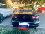 Volkswagen Passat CC 2010 года за 3 000 000 тг. в Атырау – фото 2