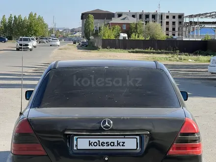 Mercedes-Benz C 280 1994 года за 1 850 000 тг. в Актобе – фото 4