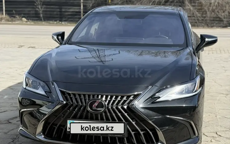 Lexus ES 250 2022 года за 26 500 000 тг. в Алматы