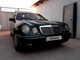 Mercedes-Benz E 240 1996 года за 2 200 000 тг. в Туркестан – фото 2