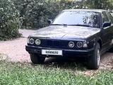 BMW 525 1988 года за 900 000 тг. в Риддер