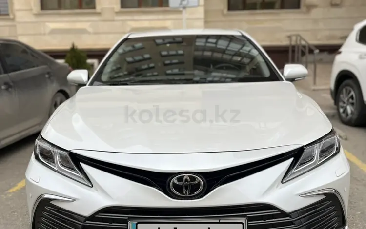 Toyota Camry 2023 года за 16 900 000 тг. в Актау