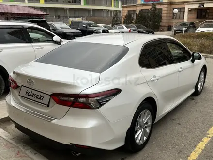 Toyota Camry 2023 года за 16 900 000 тг. в Актау – фото 4