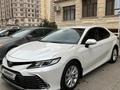 Toyota Camry 2023 года за 16 900 000 тг. в Актау – фото 2