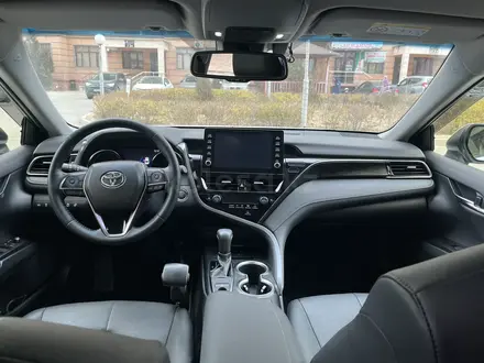 Toyota Camry 2023 года за 16 900 000 тг. в Актау – фото 8