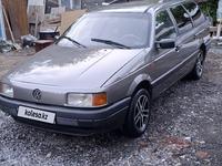 Volkswagen Passat 1992 годаfor2 000 000 тг. в Астана