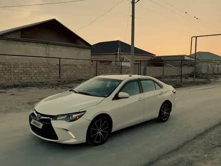 Toyota Camry 2016 года за 6 700 000 тг. в Жанаозен – фото 2