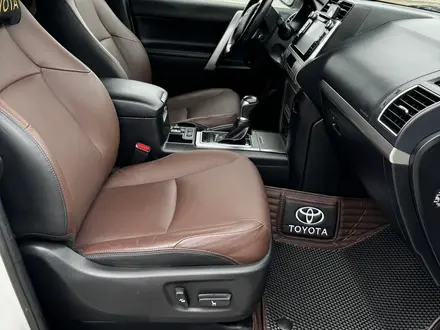 Toyota Land Cruiser Prado 2019 года за 22 400 000 тг. в Атырау – фото 12