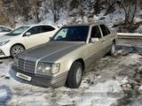 Mercedes-Benz E 260 1990 годаfor1 600 000 тг. в Алматы