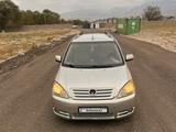 Toyota Avensis Verso 2002 года за 2 850 000 тг. в Алматы