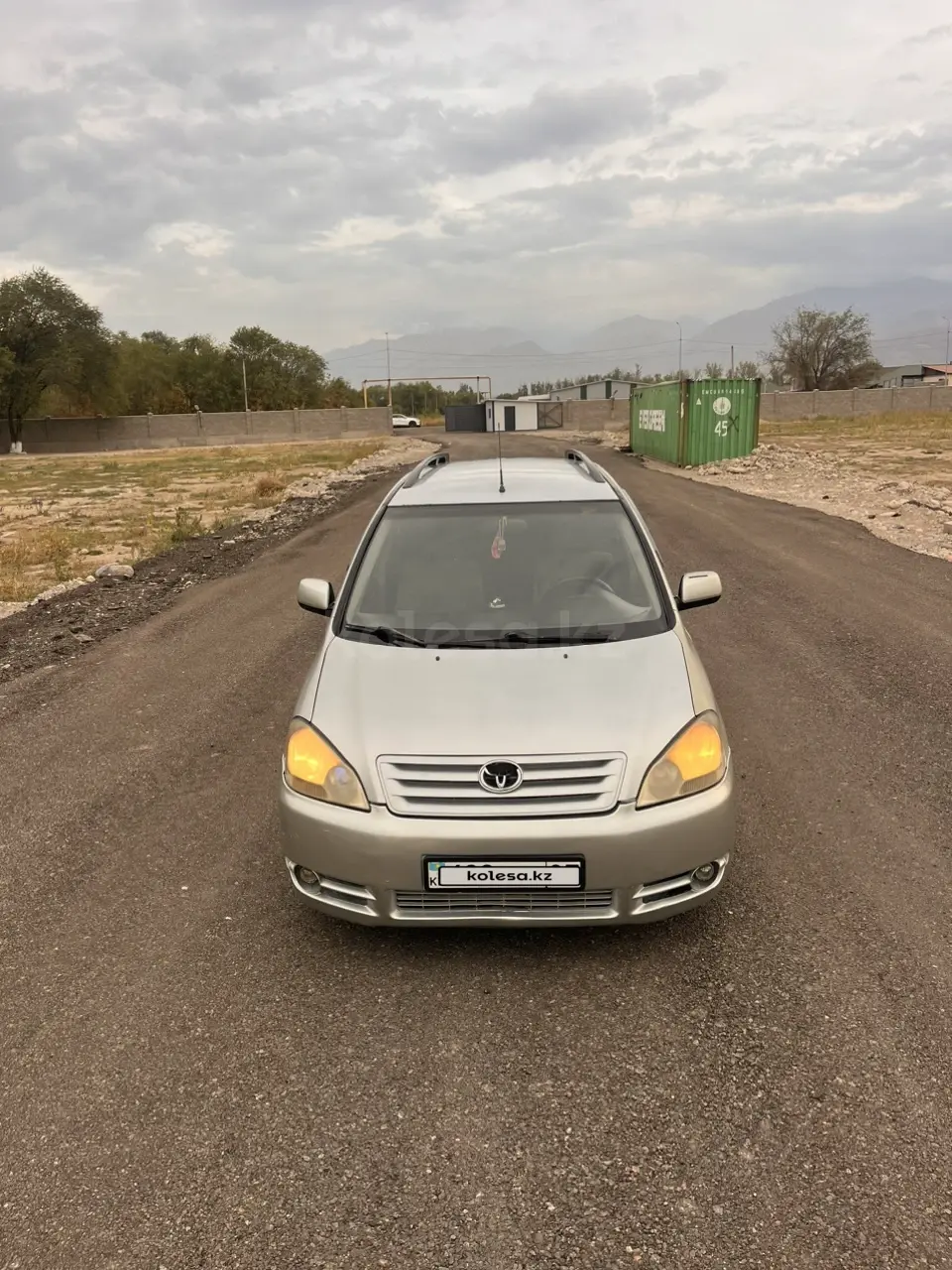 Toyota Avensis Verso, 2002