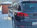 Volkswagen Tiguan 2015 годаүшін8 500 000 тг. в Семей – фото 2