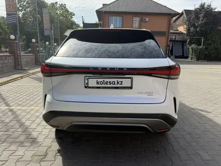 Lexus RX 350 2023 года за 32 500 000 тг. в Алматы – фото 13