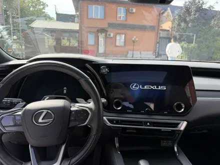 Lexus RX 350 2023 года за 32 500 000 тг. в Алматы – фото 22