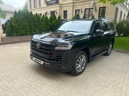 Toyota Land Cruiser 2022 года за 46 000 000 тг. в Алматы – фото 2