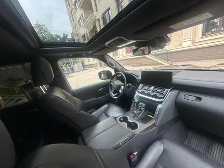 Toyota Land Cruiser 2022 года за 46 000 000 тг. в Алматы – фото 9
