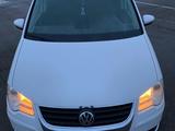 Volkswagen Touran 2009 года за 4 500 000 тг. в Шымкент – фото 5