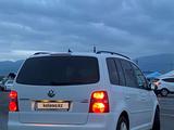 Volkswagen Touran 2009 года за 4 500 000 тг. в Шымкент – фото 3