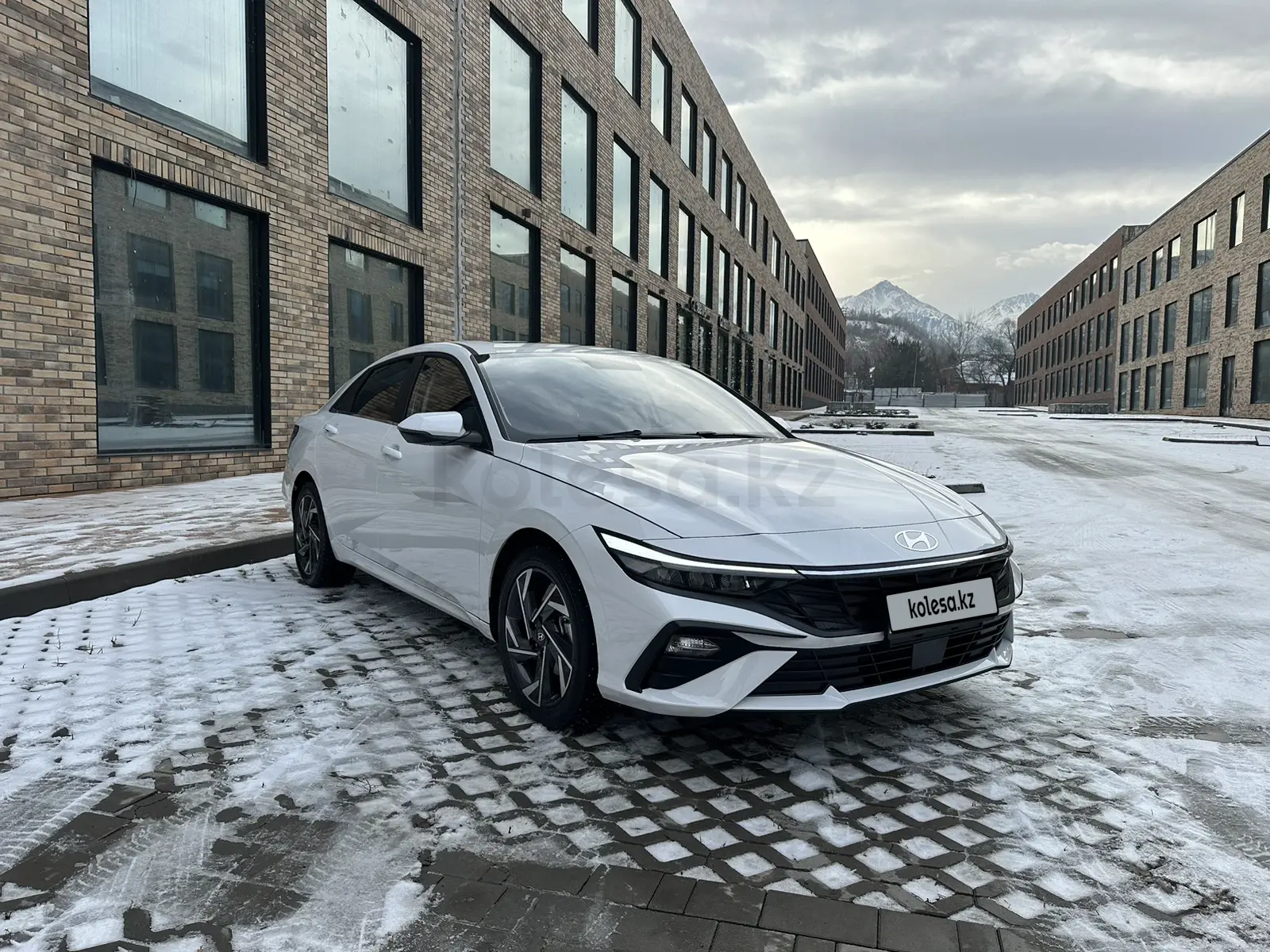 Продажа Hyundai Elantra 2023 года в Алматы - №162520900: цена 8990000 ...