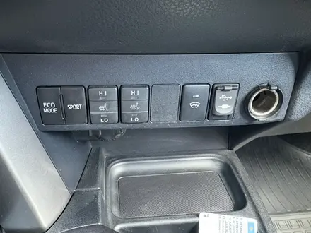 Toyota RAV4 2017 года за 10 500 000 тг. в Актобе – фото 15
